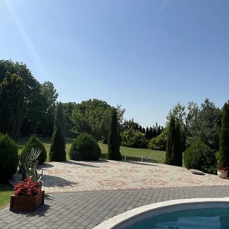 Вилла Forras Vendeghaz Dunaegyhaza Экстерьер фото