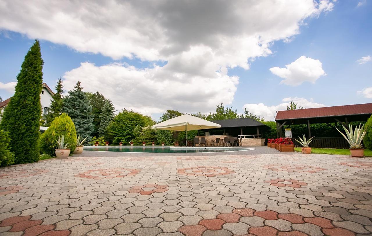 Вилла Forras Vendeghaz Dunaegyhaza Экстерьер фото