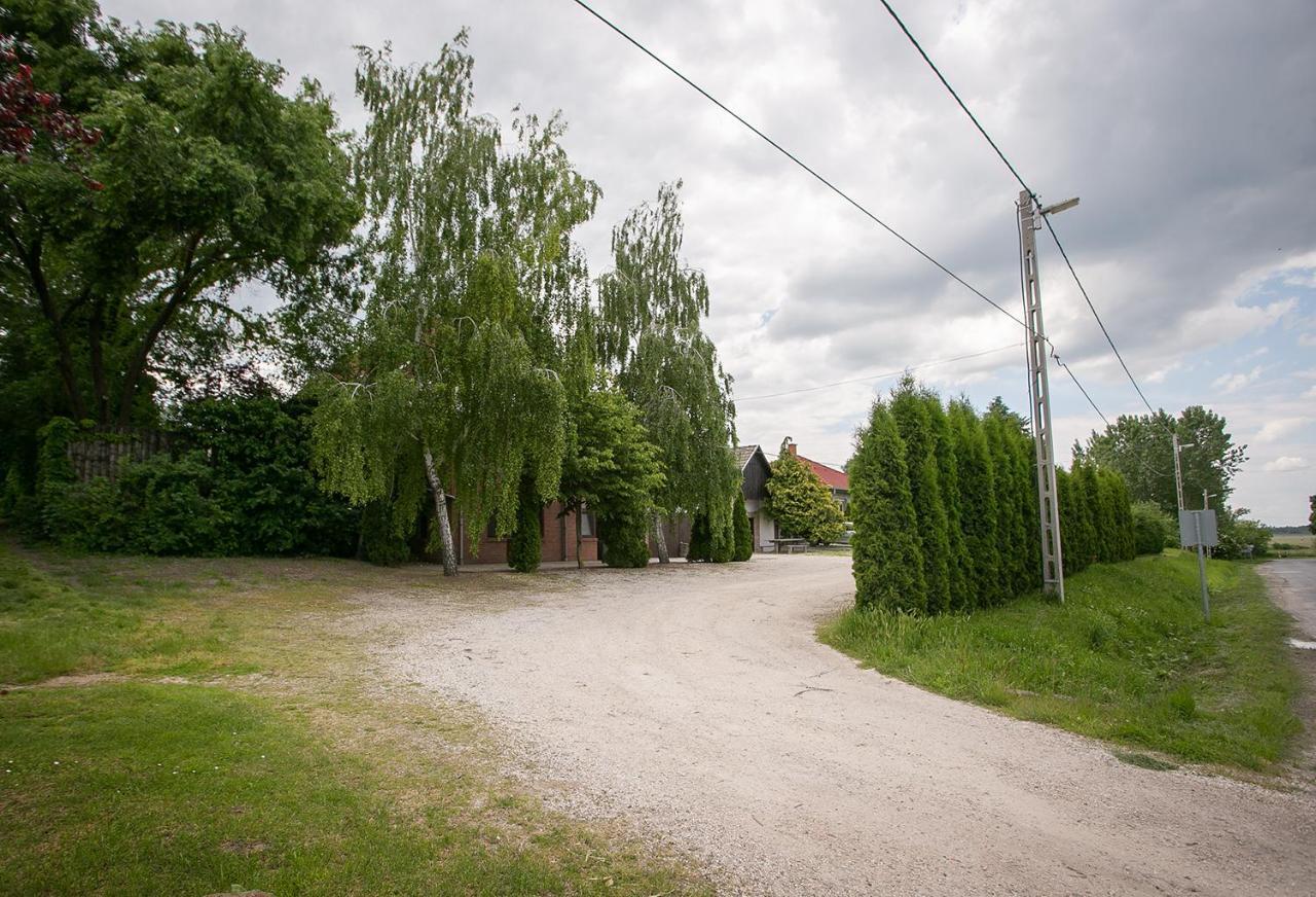 Вилла Forras Vendeghaz Dunaegyhaza Экстерьер фото